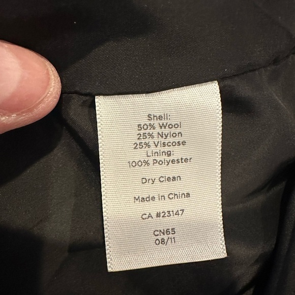 Talbots Women's Houndstooth Jacket Size 12 Black Long Sleeve. - Picture 8 of 8